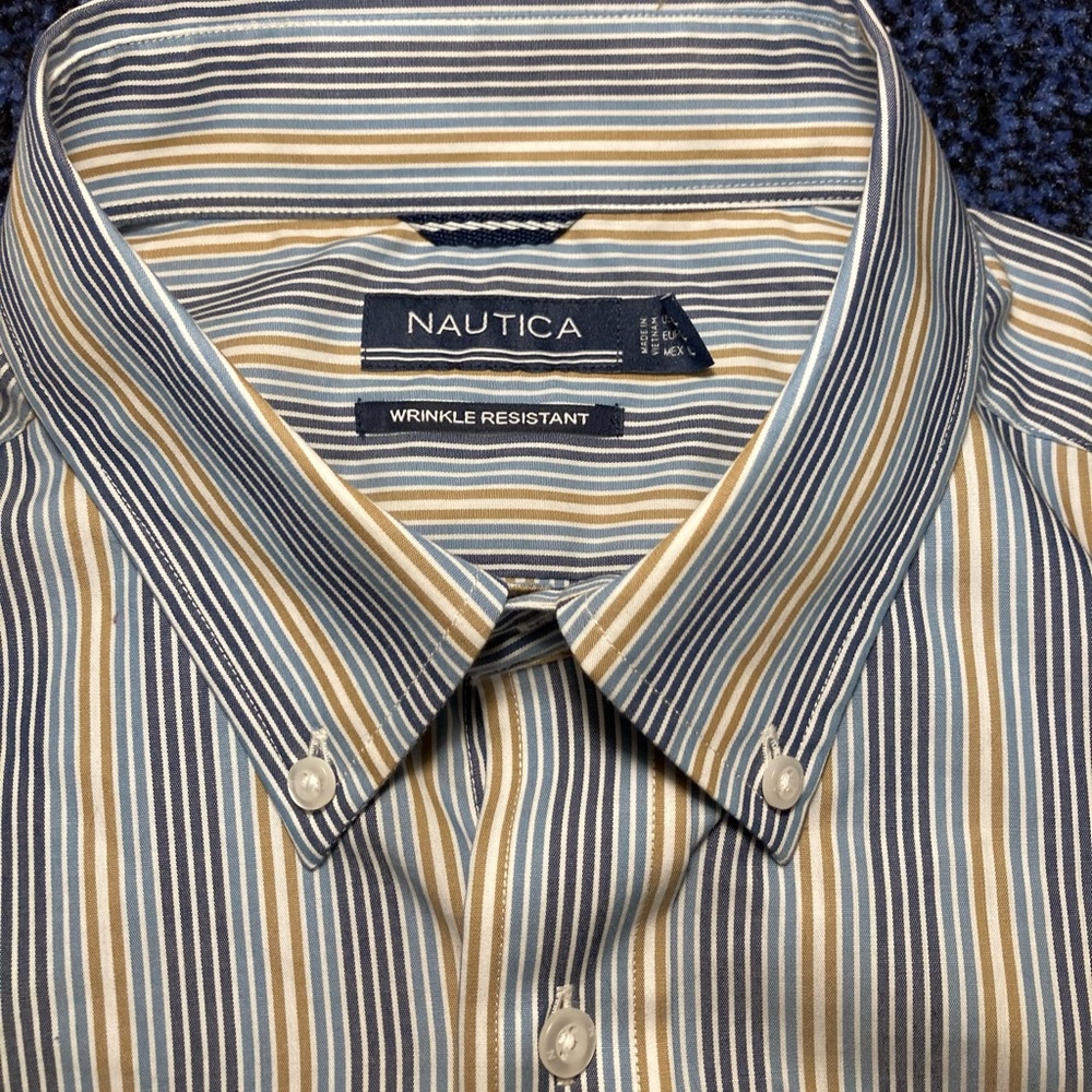 Nautica wrinkle resistant top